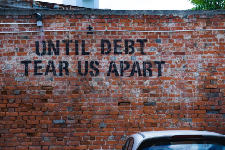 Scheiden en schulden, hoe werkt het?